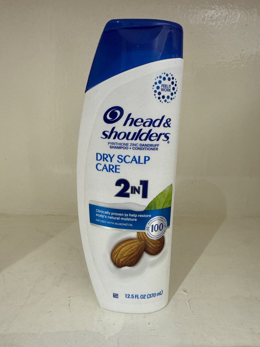 Head shoulders shampoo+conditioner dry scalp care  infused with almond oil 370ml